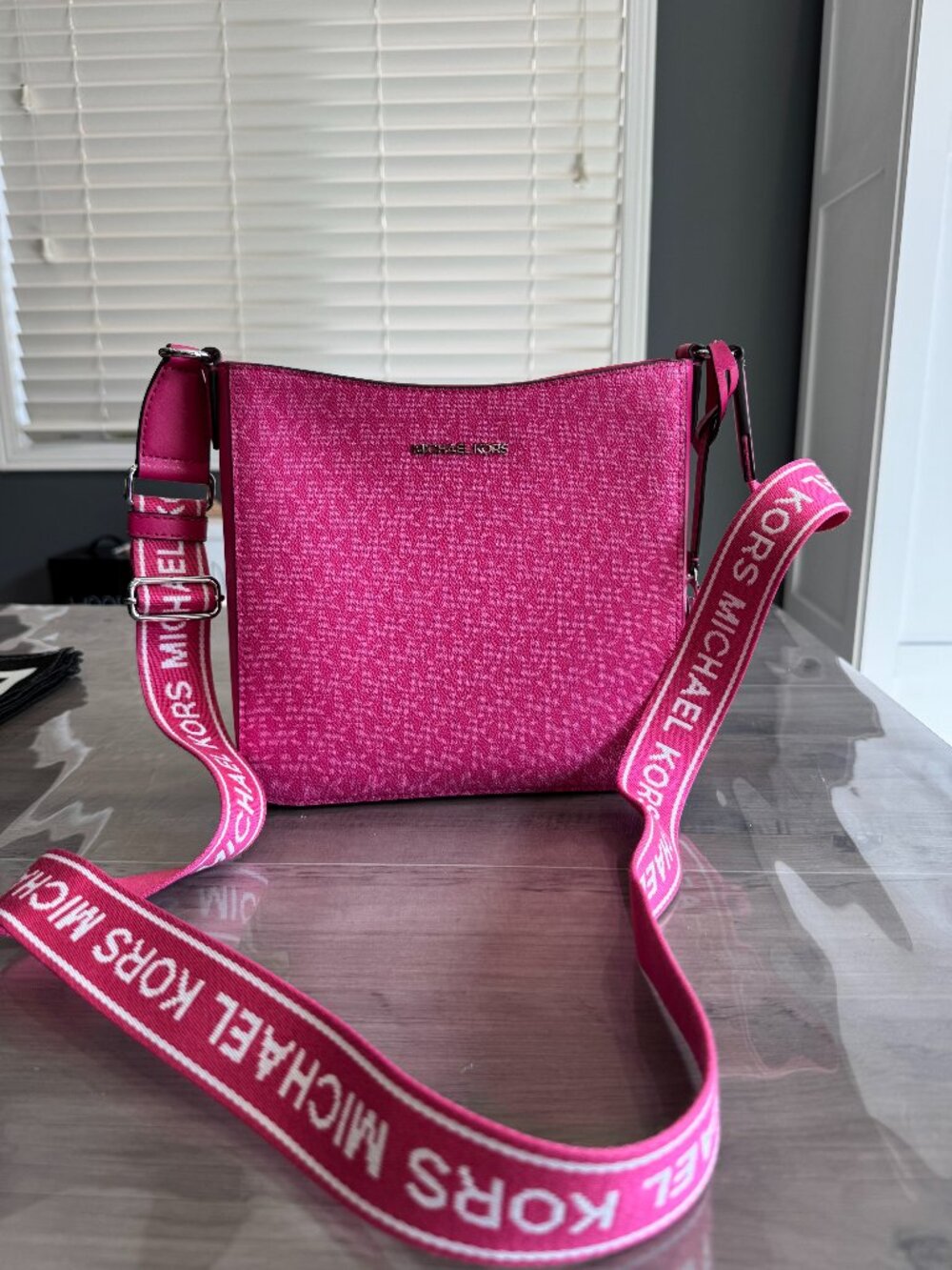 Michael Kors Jet Set Travel Crossbody Bag